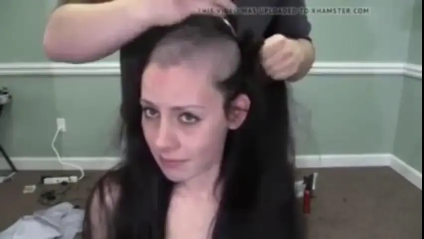 852px x 480px - Sluty tattooed girl cuts of her hair for BDSM and fetish - BDSM.one